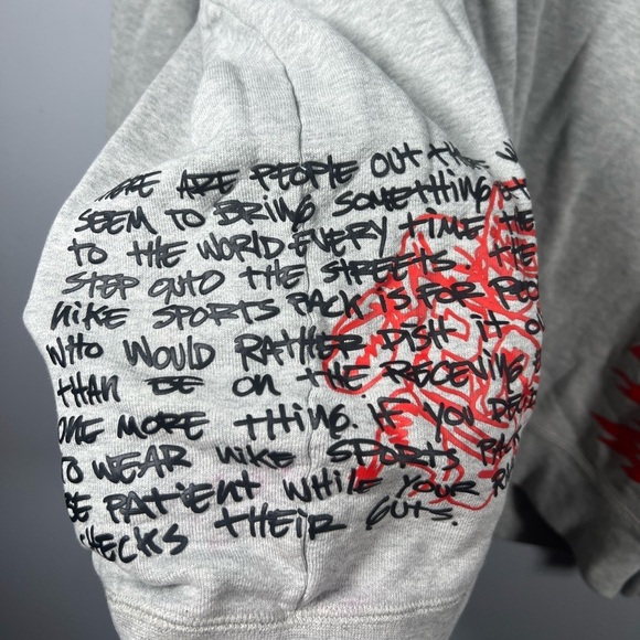 Nike Scribble Graffiti Giraffe Writing Crew Neck XL - Picture 6 of 16